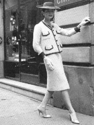 chanel suit 1923|coco Chanel pantsuit.